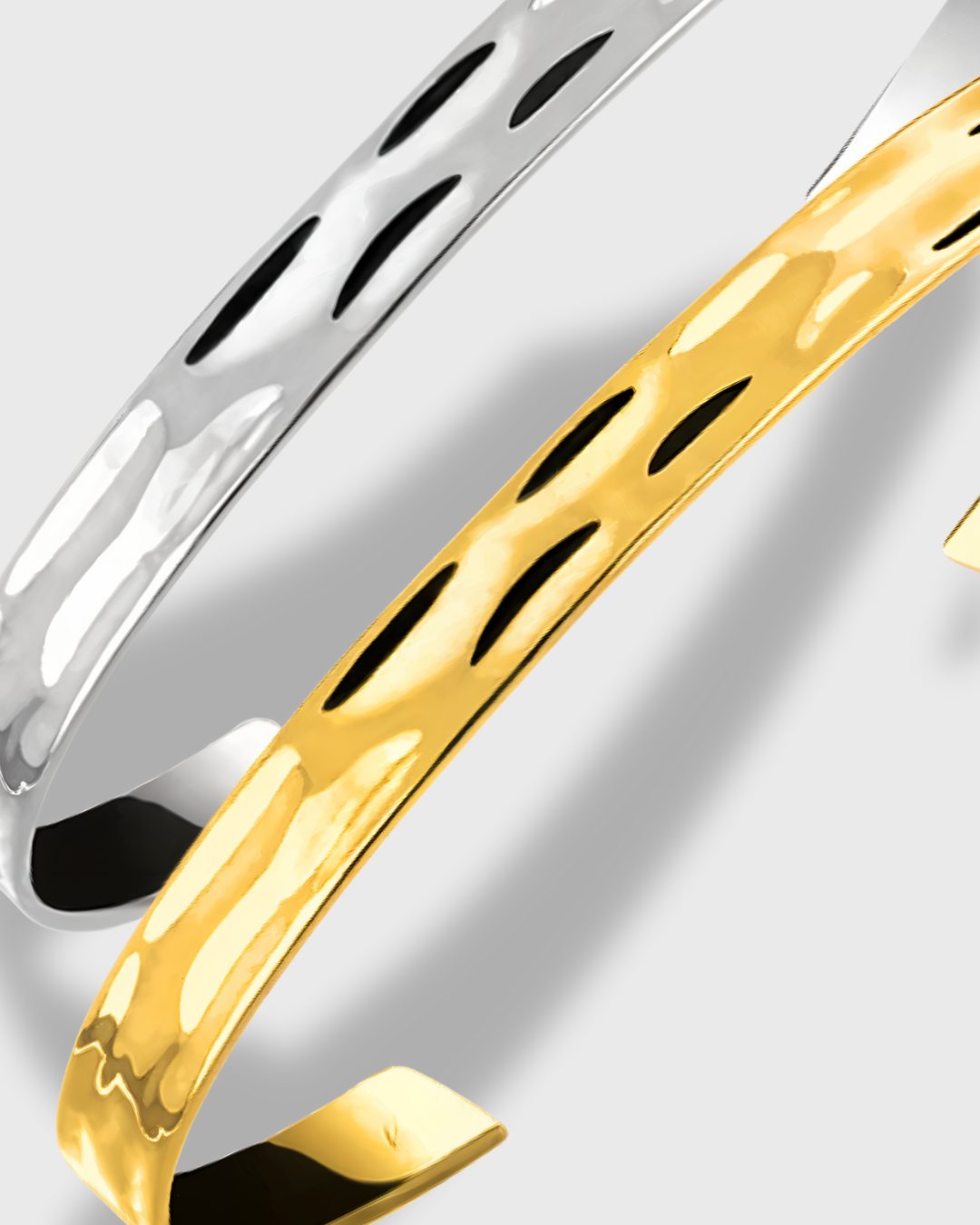 Noxwell Strand Textured Cuff