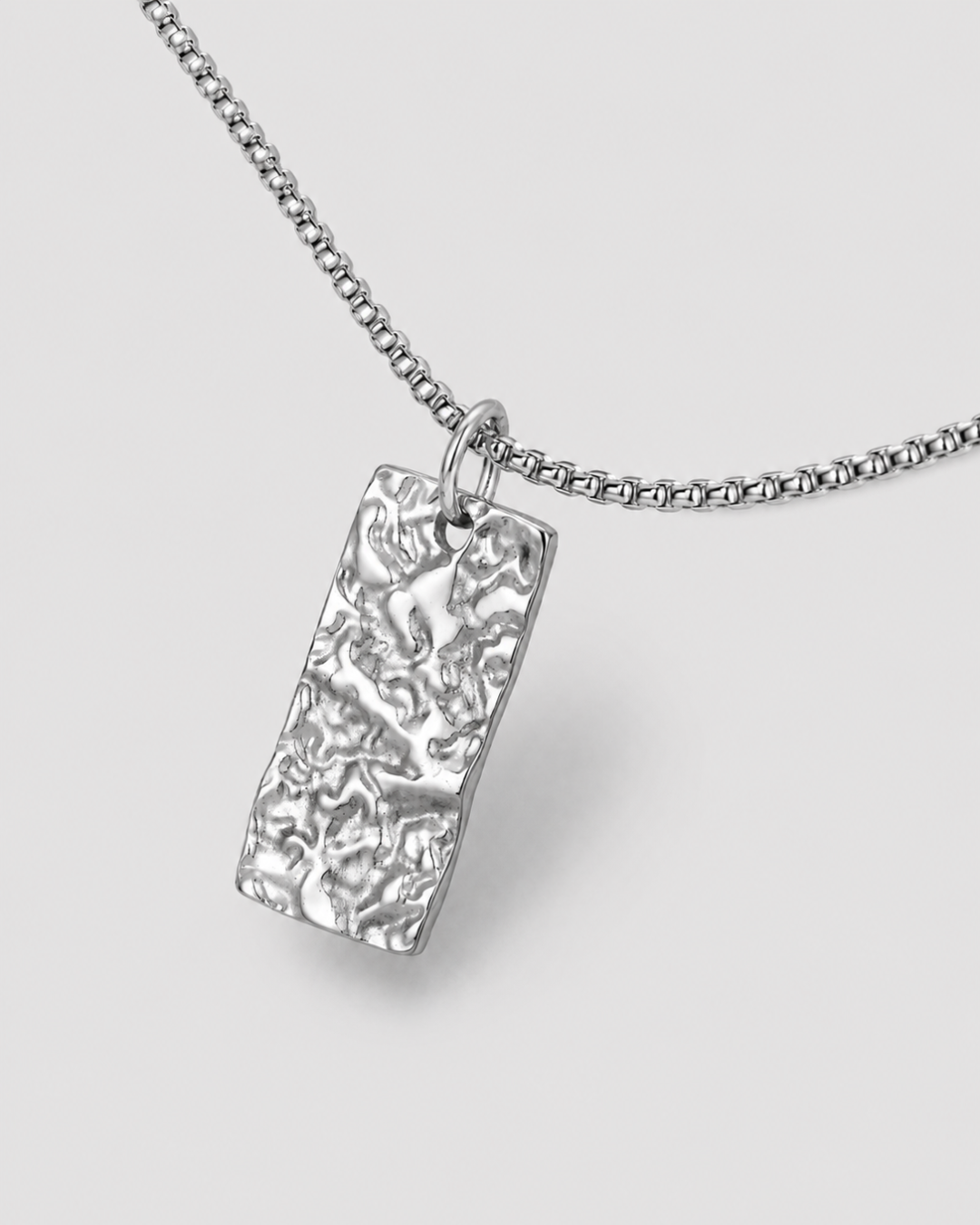 Noxwell Forge Hammered Bar Necklace