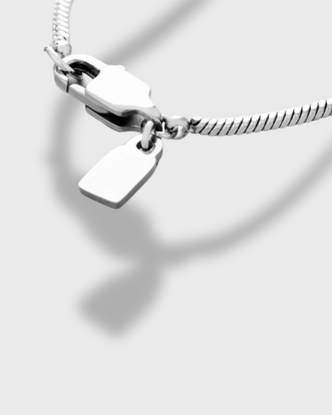 Noxwell Link Square Chain Necklace