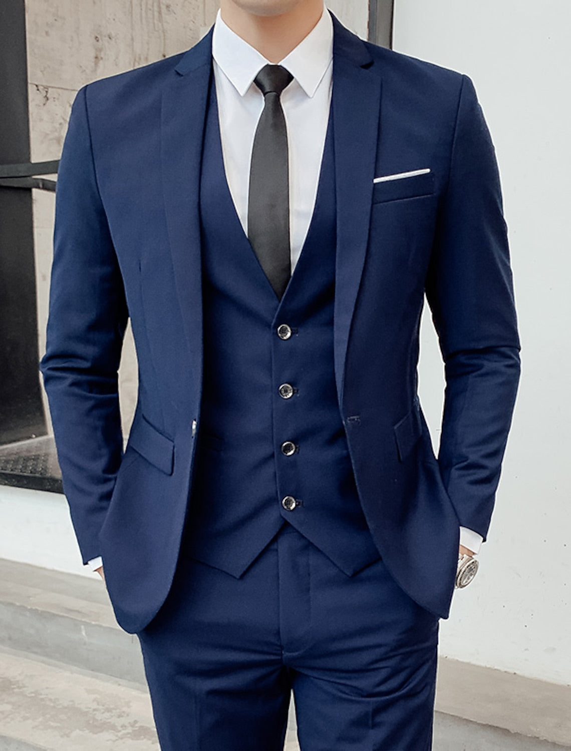 Noxwell Thornbury Two-Button Three-Piece Suit